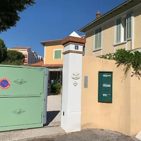 Appartamento Maison Centre Climatisée 2 Terrasse Hyères